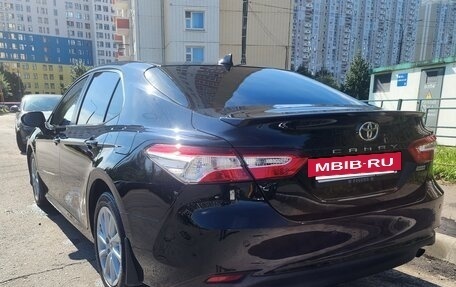 Toyota Camry, 2022 год, 2 450 000 рублей, 6 фотография