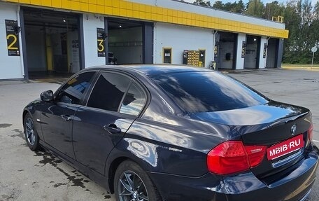 BMW 3 серия, 2010 год, 800 000 рублей, 2 фотография
