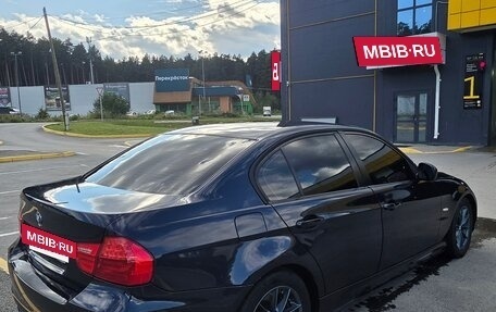 BMW 3 серия, 2010 год, 800 000 рублей, 3 фотография