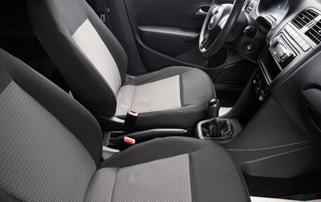 Volkswagen Polo VI (EU Market), 2013 год, 549 000 рублей, 17 фотография