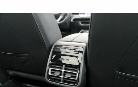 Volkswagen Tiguan, 2026 год, 5 260 000 рублей, 29 фотография