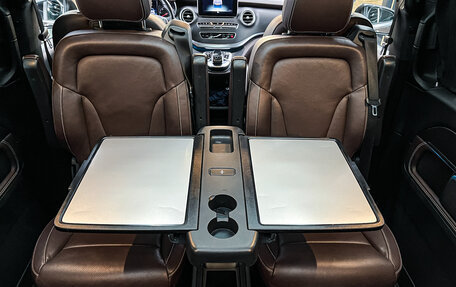 Mercedes-Benz V-Класс, 2017 год, 5 200 000 рублей, 3 фотография