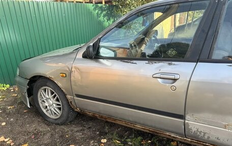 Nissan Primera II рестайлинг, 2000 год, 150 000 рублей, 15 фотография
