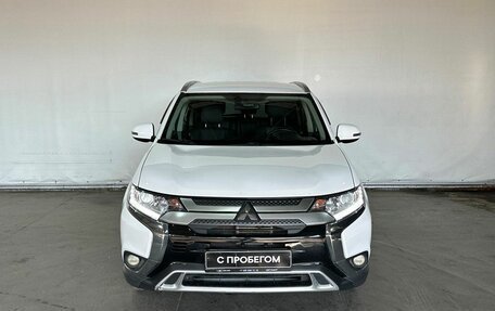 Mitsubishi Outlander III рестайлинг 3, 2019 год, 2 050 000 рублей, 2 фотография