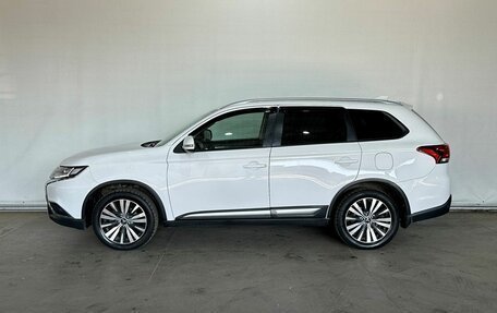 Mitsubishi Outlander III рестайлинг 3, 2019 год, 2 050 000 рублей, 7 фотография