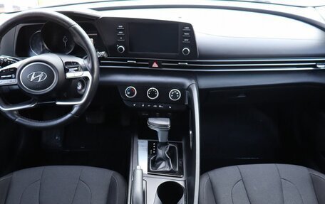 Hyundai Elantra, 2021 год, 1 650 000 рублей, 15 фотография
