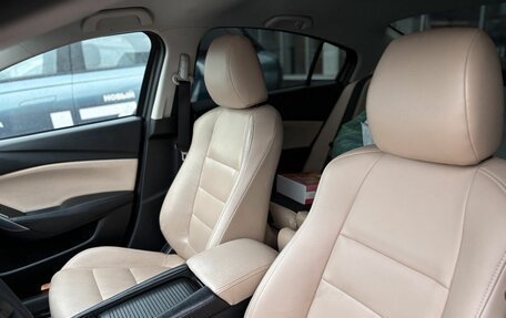 Mazda 6, 2016 год, 1 840 000 рублей, 11 фотография