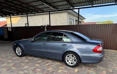 Mercedes-Benz E-Класс, 2005 год, 820 000 рублей, 3 фотография