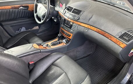 Mercedes-Benz E-Класс, 2005 год, 820 000 рублей, 11 фотография