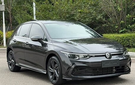 Volkswagen Golf VIII, 2023 год, 2 048 000 рублей, 3 фотография
