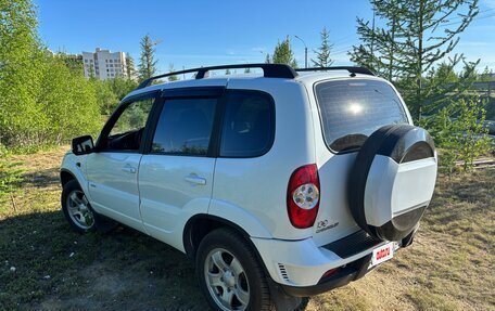 Chevrolet Niva I рестайлинг, 2011 год, 350 000 рублей, 4 фотография