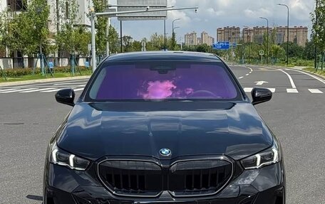 BMW 5 серия, 2026 год, 5 831 046 рублей, 2 фотография