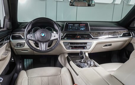 BMW 7 серия, 2016 год, 3 199 000 рублей, 8 фотография
