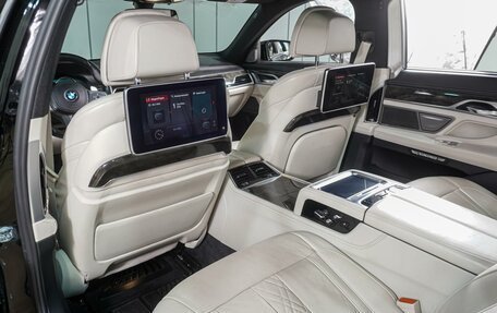 BMW 7 серия, 2016 год, 3 199 000 рублей, 13 фотография