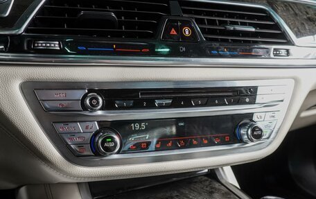 BMW 7 серия, 2016 год, 3 199 000 рублей, 15 фотография