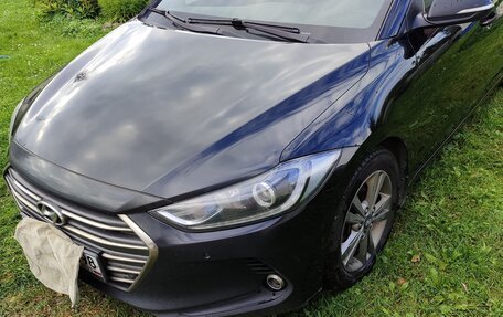 Hyundai Elantra VI рестайлинг, 2018 год, 1 250 000 рублей, 3 фотография