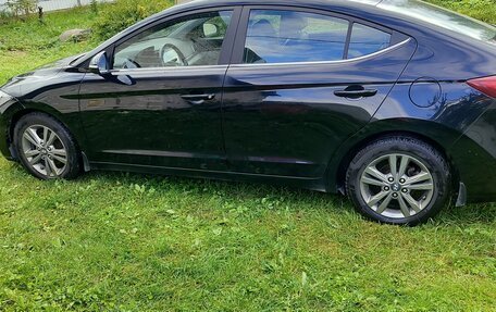 Hyundai Elantra VI рестайлинг, 2018 год, 1 250 000 рублей, 10 фотография