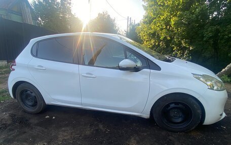 Peugeot 208 II, 2013 год, 727 000 рублей, 4 фотография