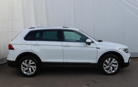 Volkswagen Tiguan II, 2021 год, 3 300 000 рублей, 7 фотография