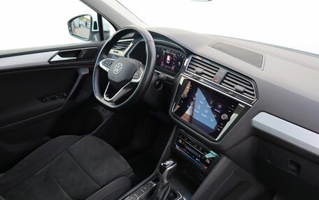 Volkswagen Tiguan II, 2021 год, 3 300 000 рублей, 10 фотография