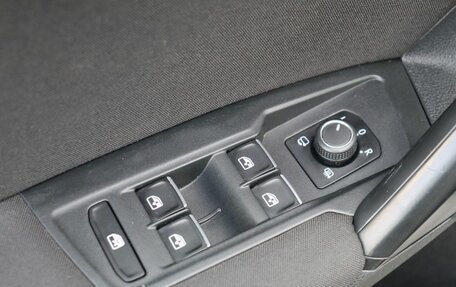Volkswagen Tiguan II, 2021 год, 3 300 000 рублей, 11 фотография