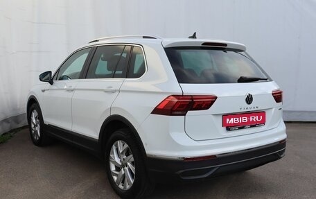 Volkswagen Tiguan II, 2021 год, 3 300 000 рублей, 6 фотография