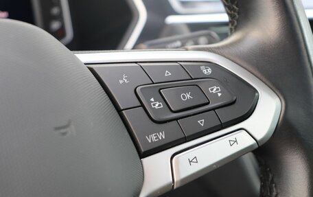 Volkswagen Tiguan II, 2021 год, 3 300 000 рублей, 17 фотография