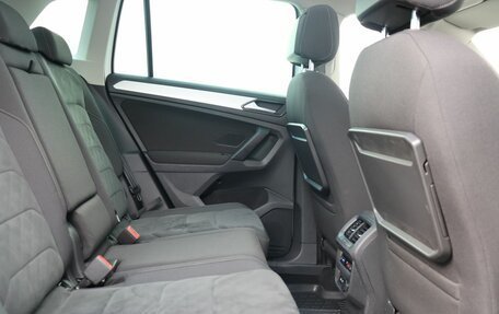 Volkswagen Tiguan II, 2021 год, 3 300 000 рублей, 22 фотография