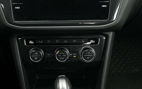 Volkswagen Tiguan II, 2020 год, 2 540 000 рублей, 18 фотография