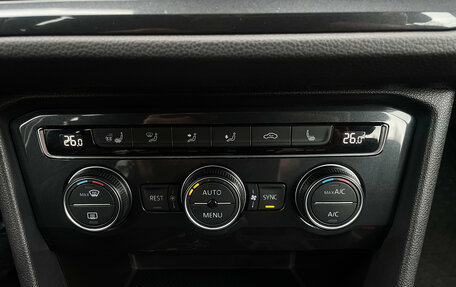 Volkswagen Tiguan II, 2020 год, 2 540 000 рублей, 19 фотография