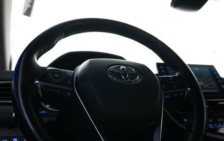 Toyota Camry, 2021 год, 3 498 077 рублей, 12 фотография