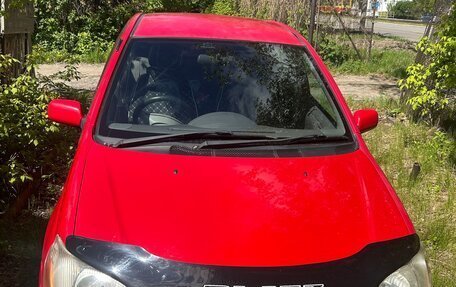 Toyota Platz, 2000 год, 327 000 рублей, 2 фотография