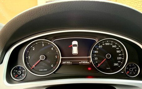 Volkswagen Touareg III, 2012 год, 2 450 000 рублей, 9 фотография