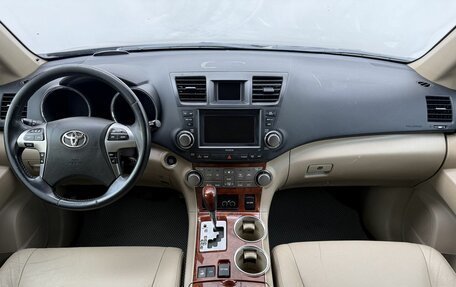 Toyota Highlander III, 2010 год, 1 520 000 рублей, 13 фотография