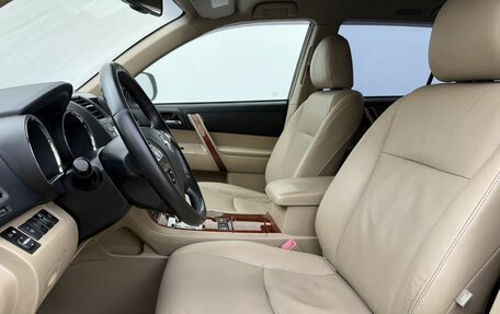 Toyota Highlander III, 2010 год, 1 520 000 рублей, 10 фотография