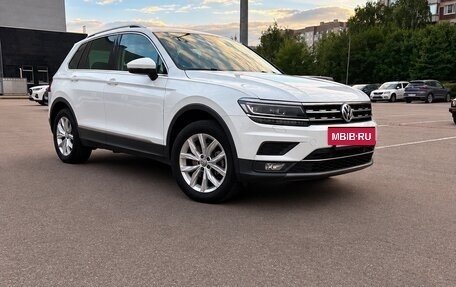 Volkswagen Tiguan II, 2017 год, 2 850 000 рублей, 2 фотография