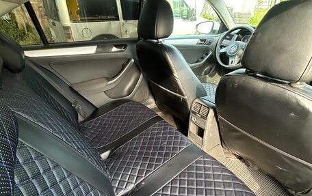Volkswagen Jetta VI, 2012 год, 950 000 рублей, 6 фотография