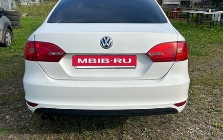Volkswagen Jetta VI, 2012 год, 950 000 рублей, 3 фотография