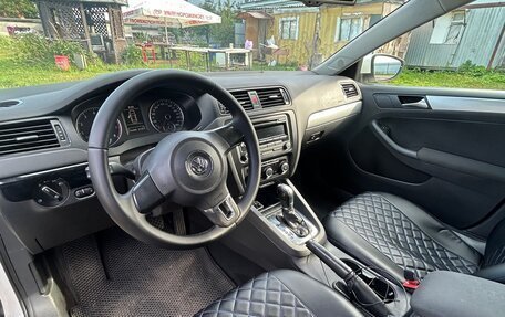 Volkswagen Jetta VI, 2012 год, 950 000 рублей, 7 фотография