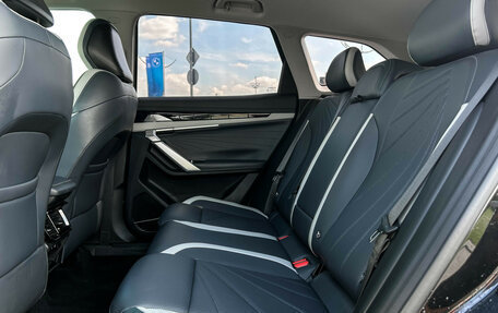 Geely Atlas, 2023 год, 2 747 000 рублей, 10 фотография