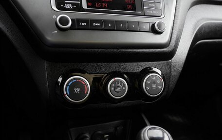 KIA Rio III рестайлинг, 2016 год, 827 000 рублей, 11 фотография