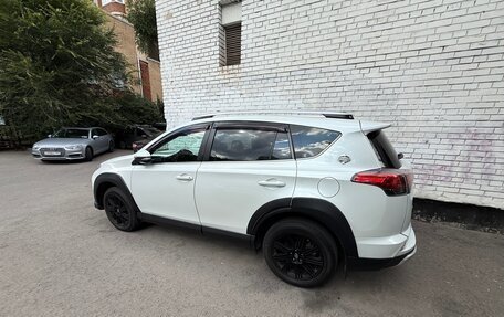 Toyota RAV4, 2018 год, 2 850 000 рублей, 2 фотография