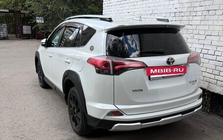 Toyota RAV4, 2018 год, 2 850 000 рублей, 3 фотография
