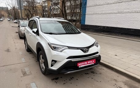 Toyota RAV4, 2018 год, 2 850 000 рублей, 7 фотография