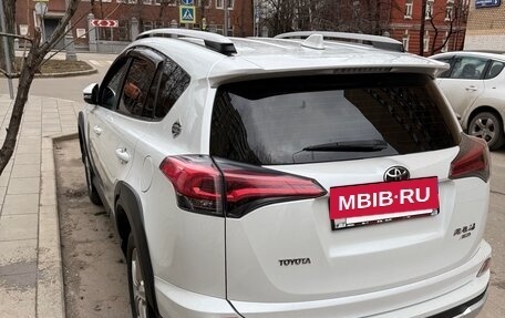 Toyota RAV4, 2018 год, 2 850 000 рублей, 9 фотография