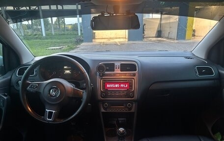 Volkswagen Polo VI (EU Market), 2015 год, 450 000 рублей, 5 фотография