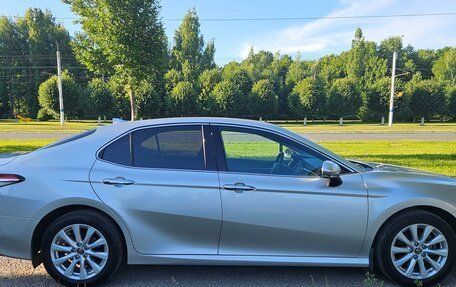 Toyota Camry, 2019 год, 2 420 000 рублей, 2 фотография
