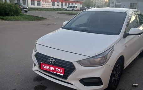Hyundai Solaris II рестайлинг, 2018 год, 800 000 рублей, 5 фотография