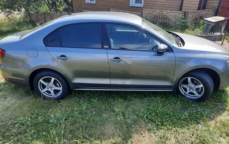 Volkswagen Jetta VI, 2014 год, 950 000 рублей, 2 фотография