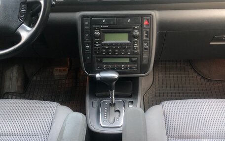 Volkswagen Sharan I рестайлинг, 2006 год, 900 000 рублей, 18 фотография